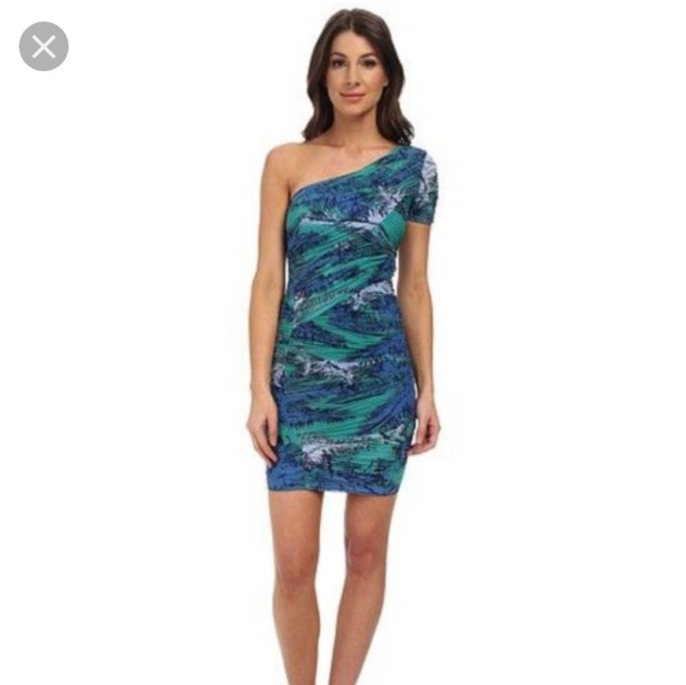 Nwt BCBG one shoulder Mia cocktail dress sz xs